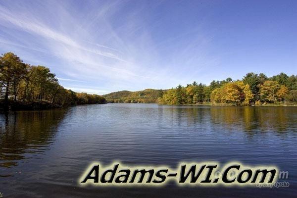 A photo of friendship Lake in the fall.