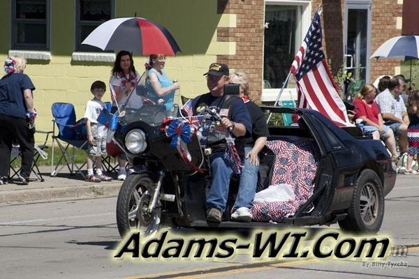 Half motorcycle half car. Half motorcycle half car.